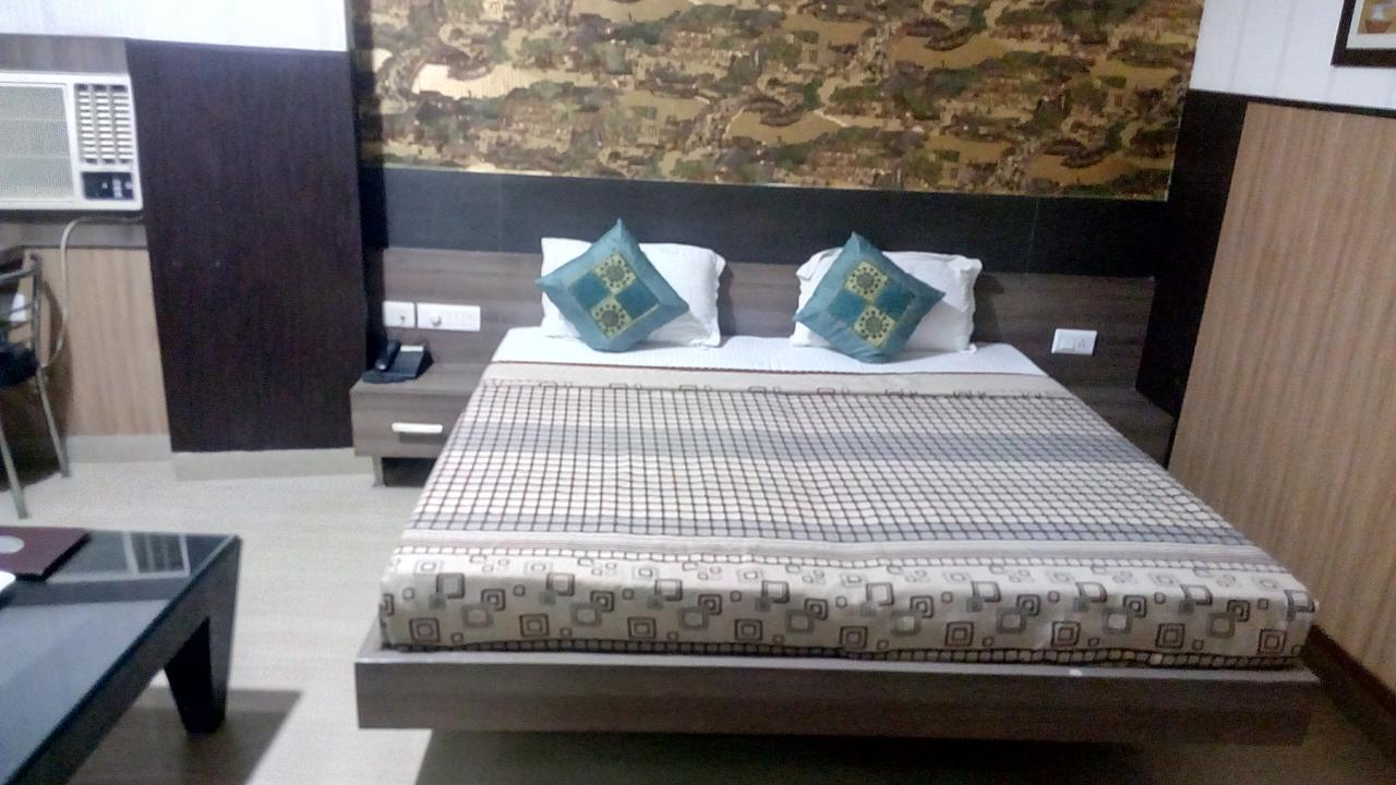 Hotel Desire Hisar Экстерьер фото