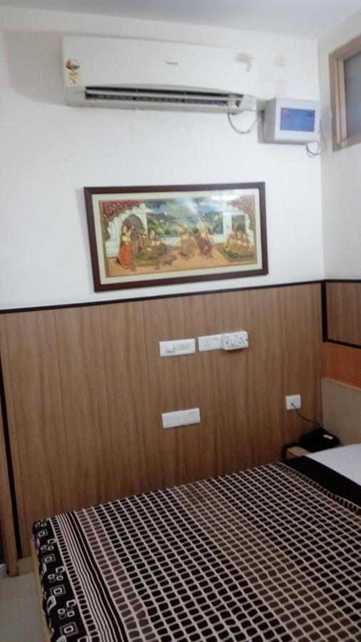 Hotel Desire Hisar Экстерьер фото