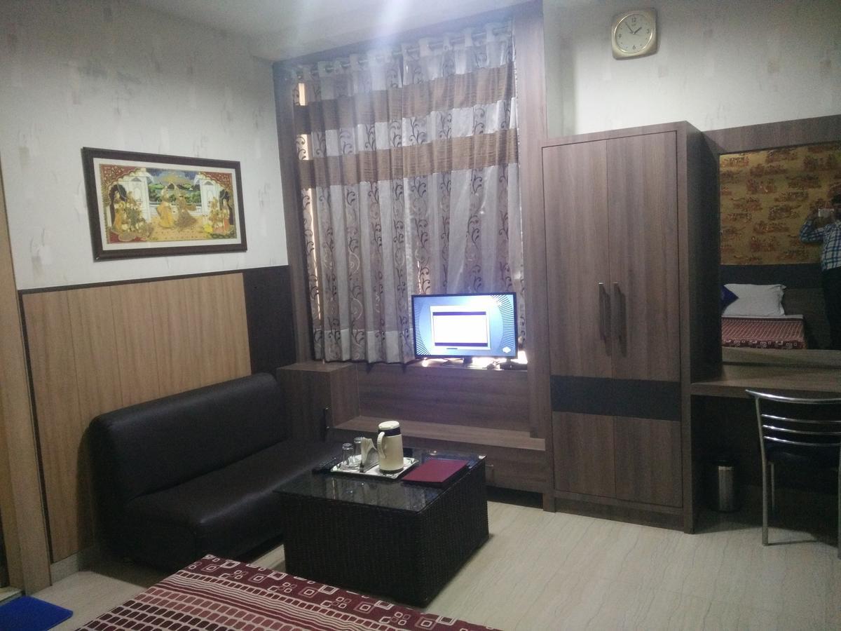 Hotel Desire Hisar Экстерьер фото