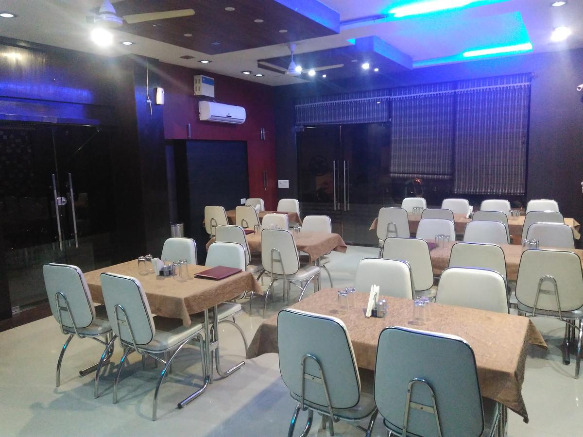 Hotel Desire Hisar Экстерьер фото